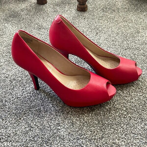 Women’s Rockport Adiprene red peep toe heels 6.5